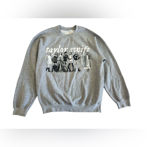 Taylor Swift Eras Sweatshirt Size Medium Women's Heather Gray‎ Crewneck Pullover - Picture 1 of 8
